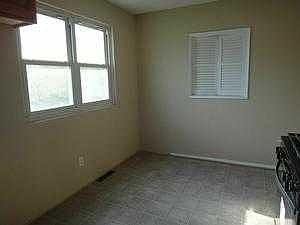kitchen table space