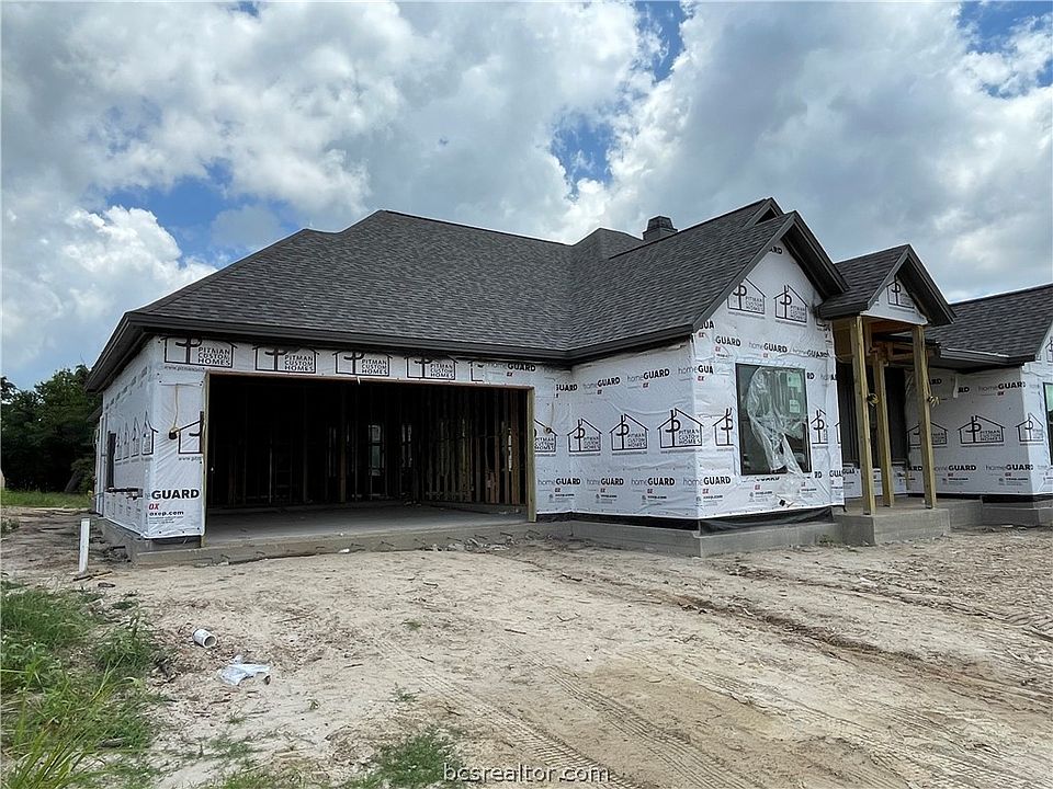2nd image of 3308 Stoneleigh Ln