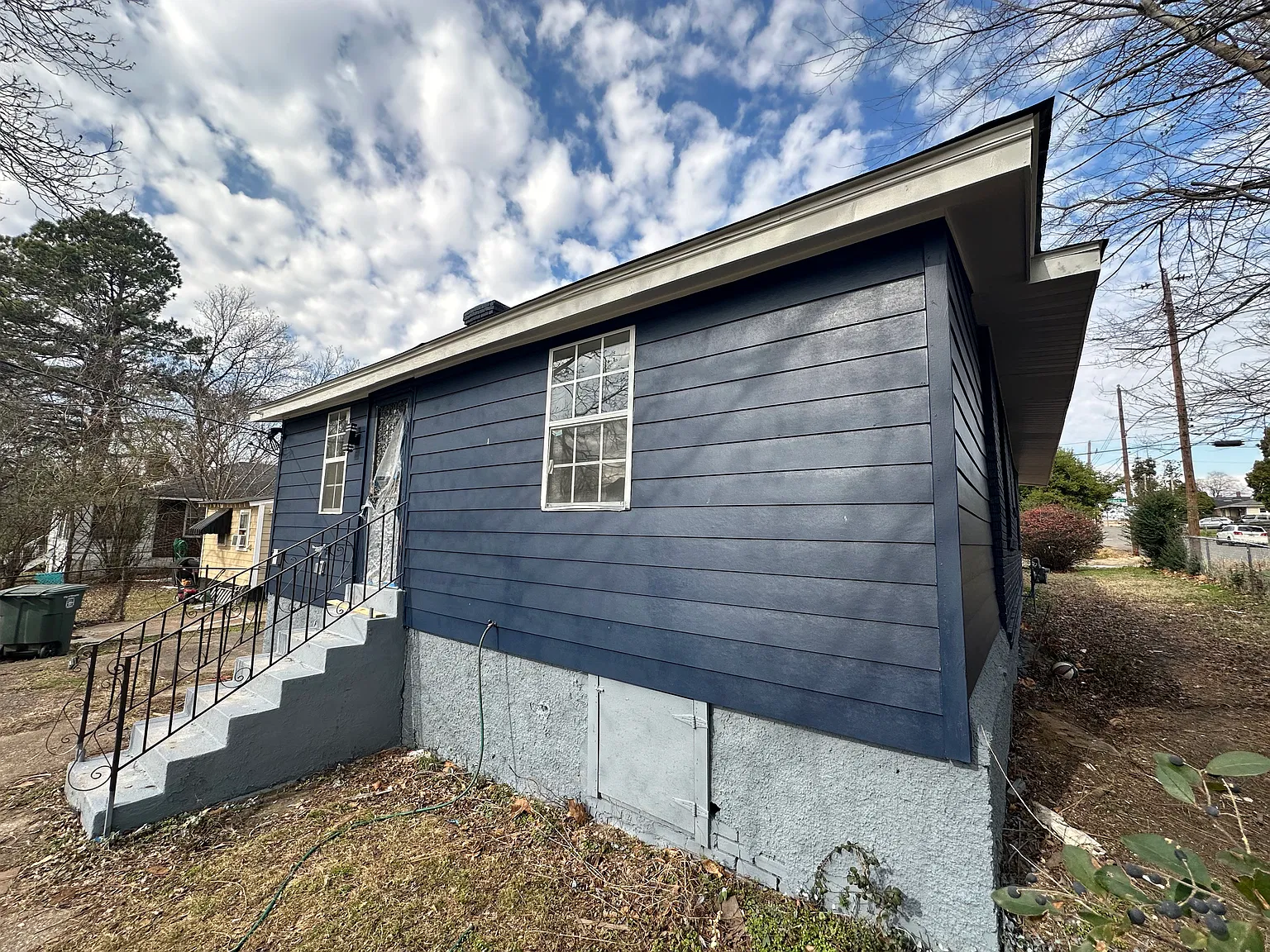 351 W Burdock Ave — Photo 3