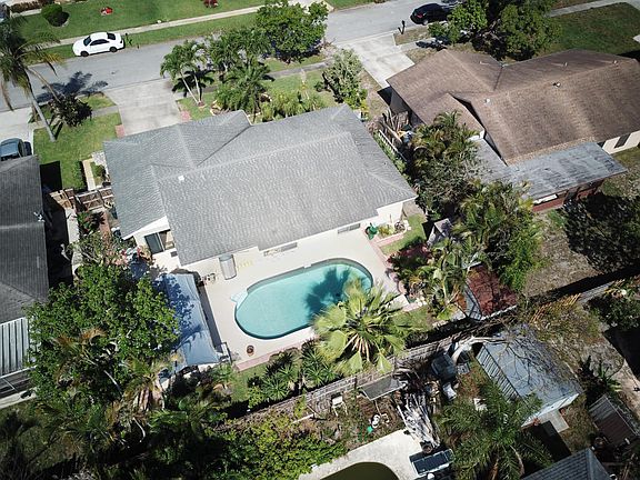 4th image of 1088 Fernlea Dr