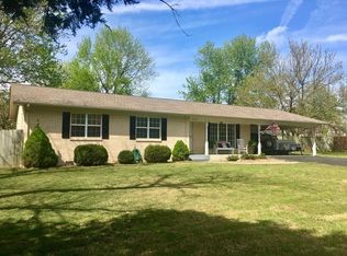 22738 Oakview Rd, Siloam Springs, AR 72761