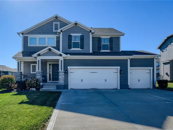 1805 NE Griffin Dr, Lees Summit, MO 64086