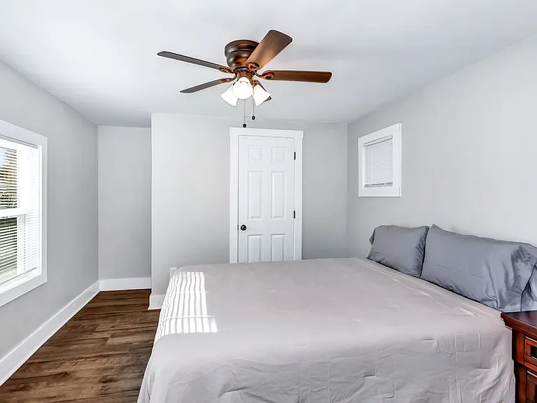 2604 Holmes Ave NW — Photo 16