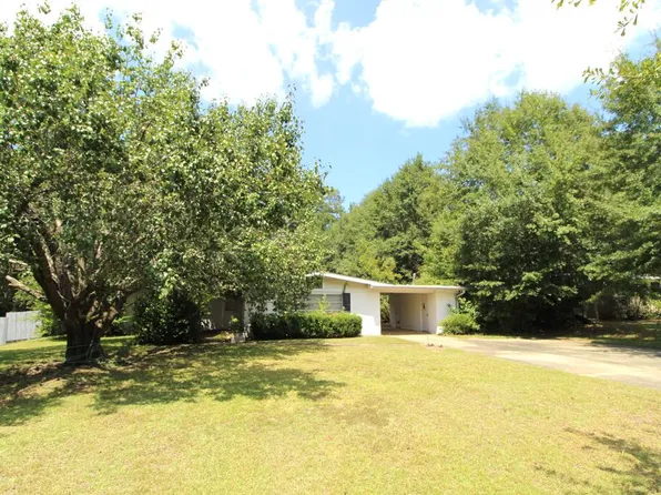 1304 Choctaw St, Dothan, AL 36303