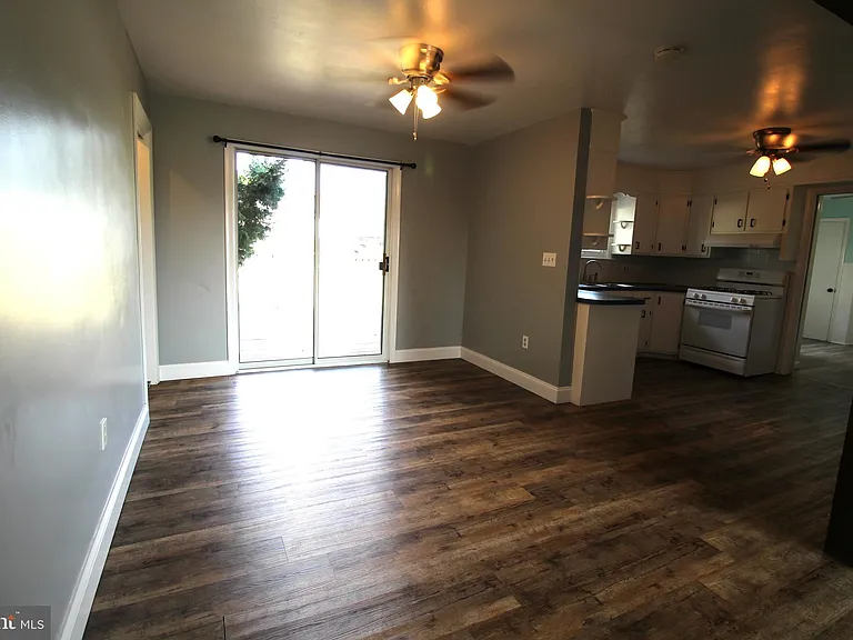 11 N Westview Dr — Photo 4