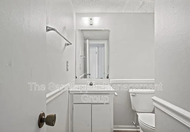 3616 Peppertree Ln — Photo 7