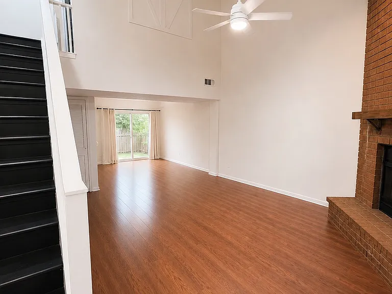 119 Windmill Ln — Photo 3