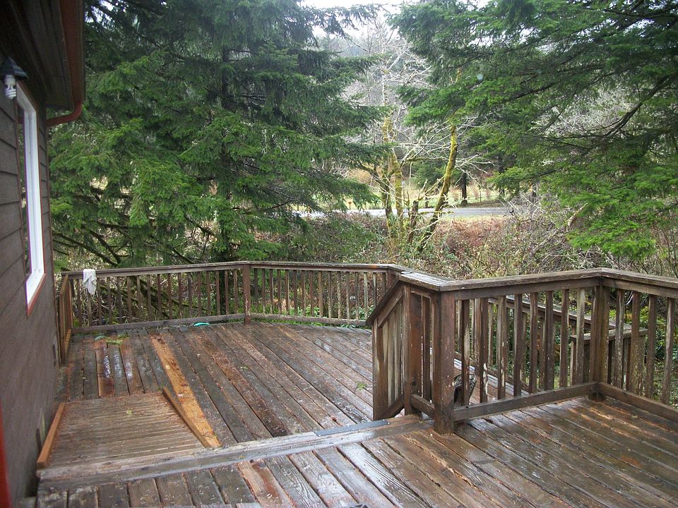2nd image of 6978 Yachats River Rd