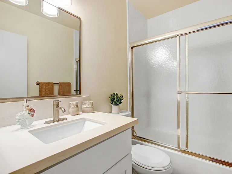 7242 De Soto Ave — Photo 9