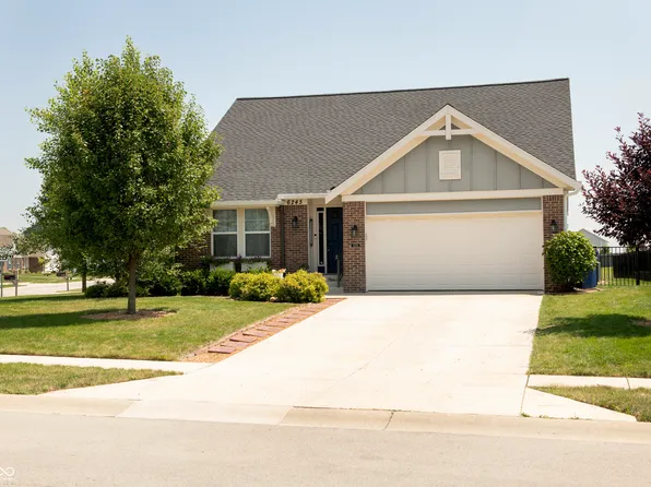 6245 N Woodbury Dr, McCordsville, IN 46055