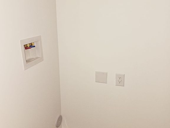 4th image of 50 Jordan Ave #3C