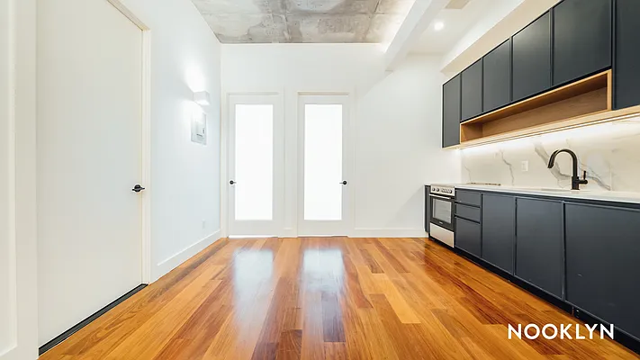 Rented by Nooklyn NYC LLC | media 72