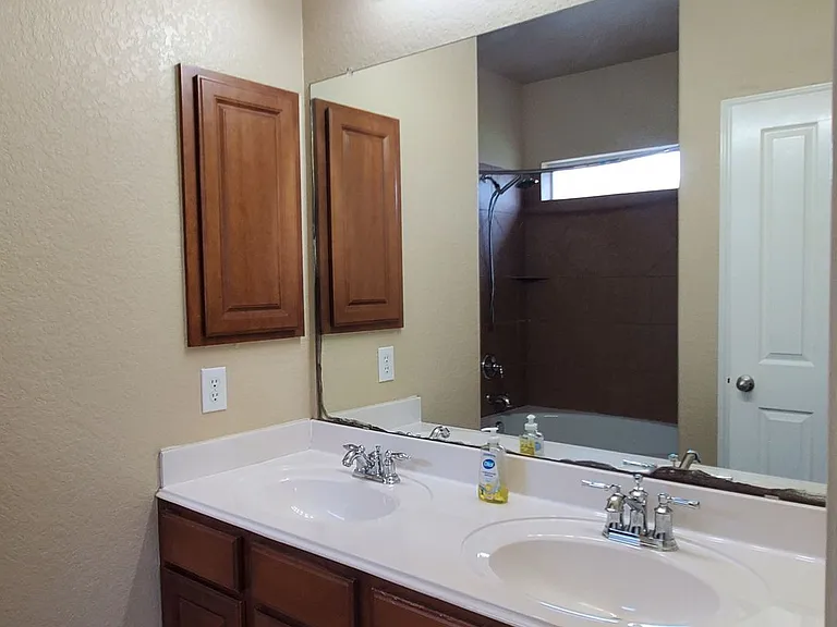 6703 Foster Flds — Photo 16