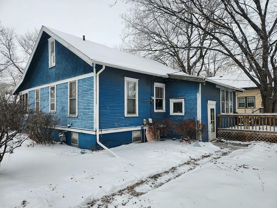 2nd image of 1186 Dakota Ave S