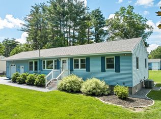 7 1st Ave, Pepperell, MA 01463
