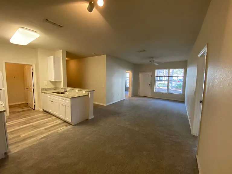 8009 Hemingway Cir — Photo 9
