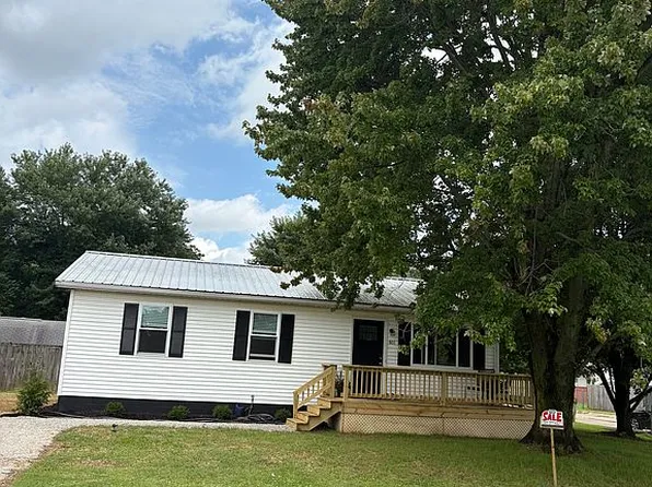 801 Heather Pl, Belpre, OH 45714