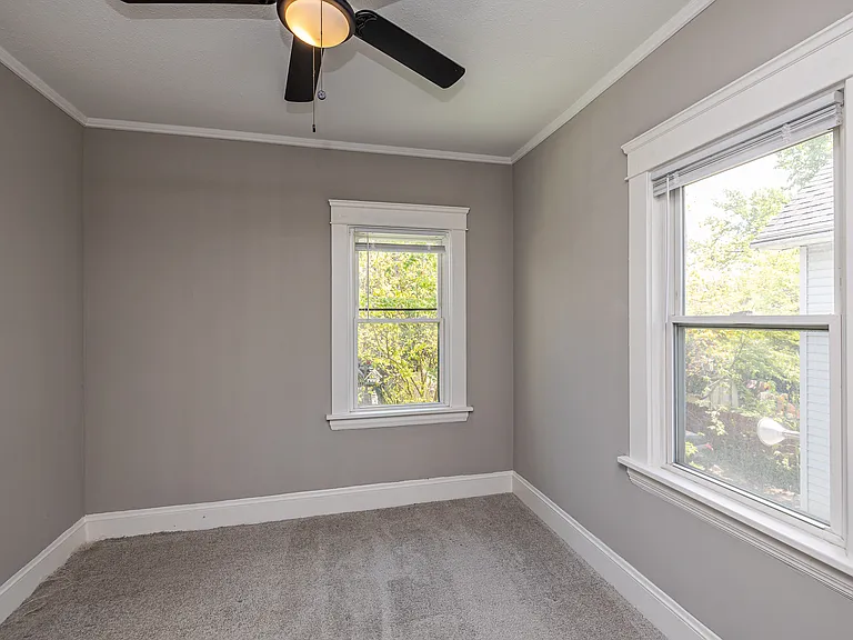 2135 W 105th St — Photo 15