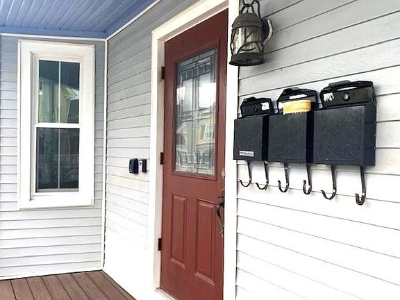 Shared front entry. This rental is Unit #1 located on the first floor. PLEASE READ LISTING DESCRIPTION FOR AVAILABILITY.