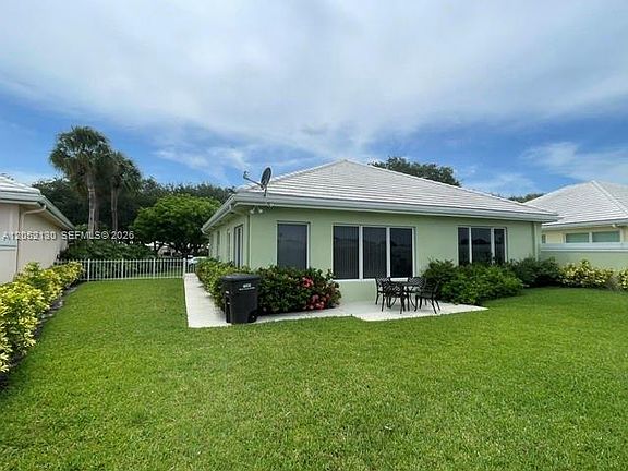 4th image of 1020 Bear Island Dr