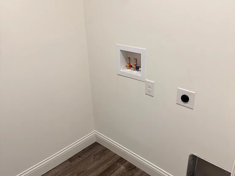 1 bed, 1.0 bath, $1,000 — Photo 8