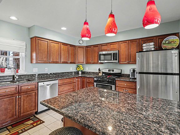 5th image of 27036 Sandy Hill Ln APT 2