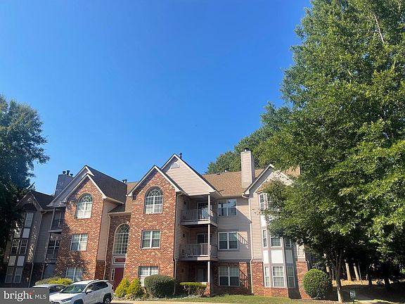 2nd image of 9805 Lake Pointe Ct APT 201