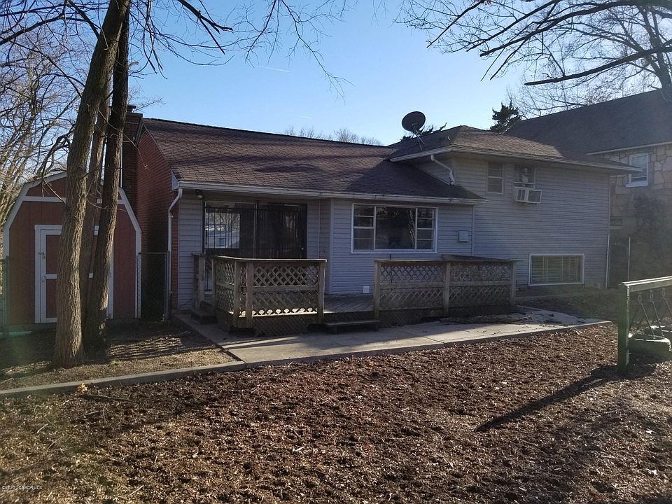 2nd image of 614 Linn St