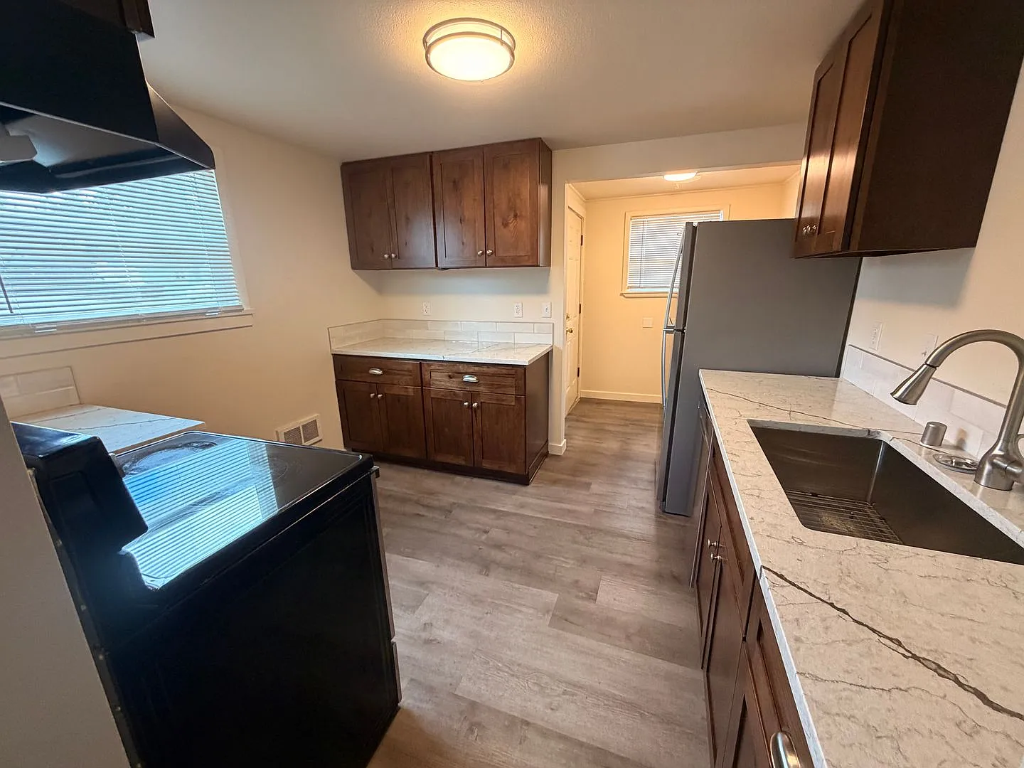 2 bedroom House — Photo 3