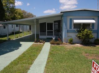 6251 Connecticut St, Zephyrhills, FL 33542