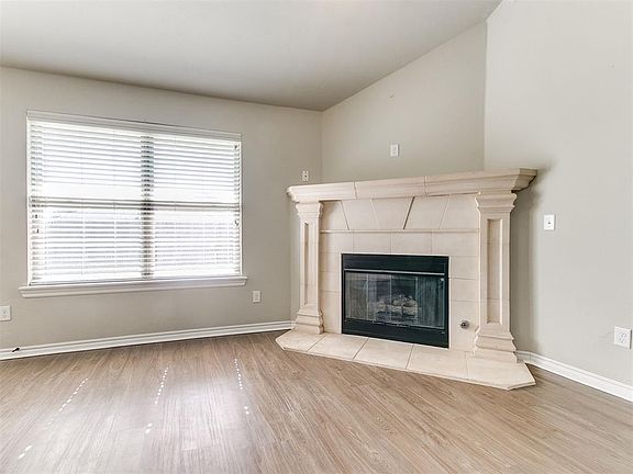 5th image of 908 Laurel Creek Dr