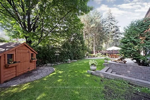15 Sonata Cres — Photo 13