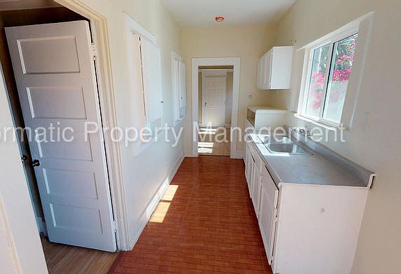 3rd image of 740 N G St #1
