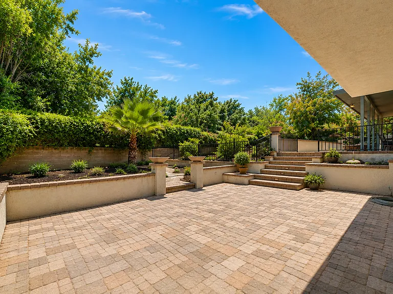 412 Phlox Ct — Photo 13