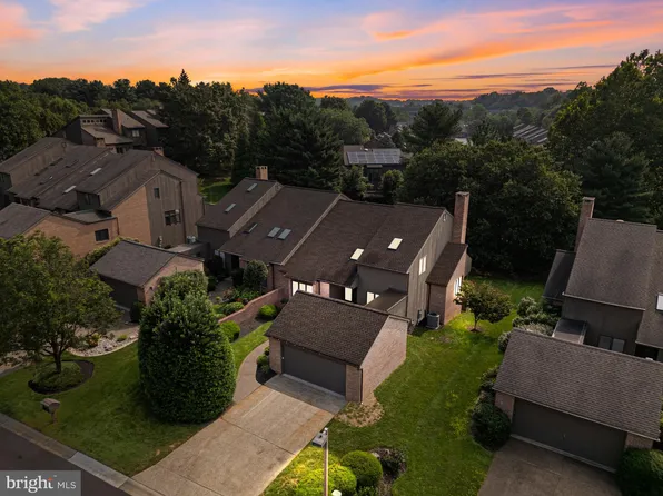 107 Downs Dr, Wilmington, DE 19807