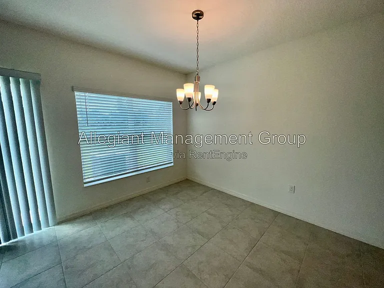 3805 Hampton Chase Ln — Photo 6