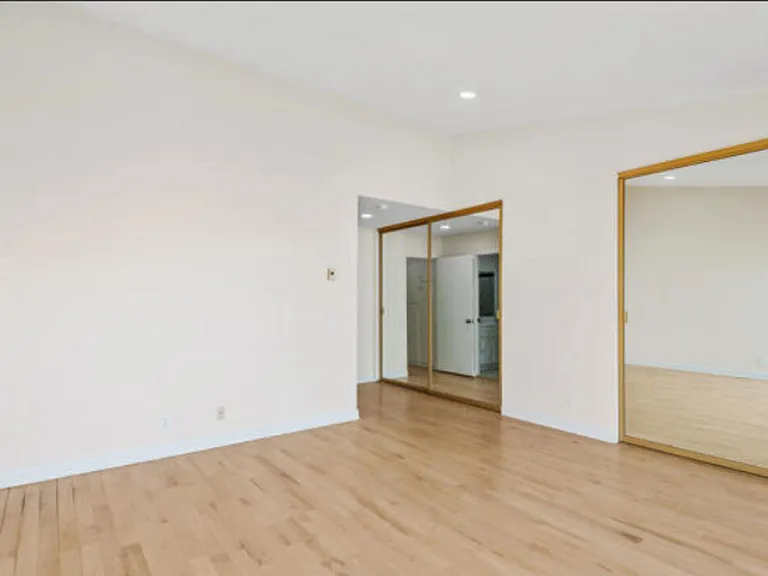 6798 Las Olas Way — Photo 12