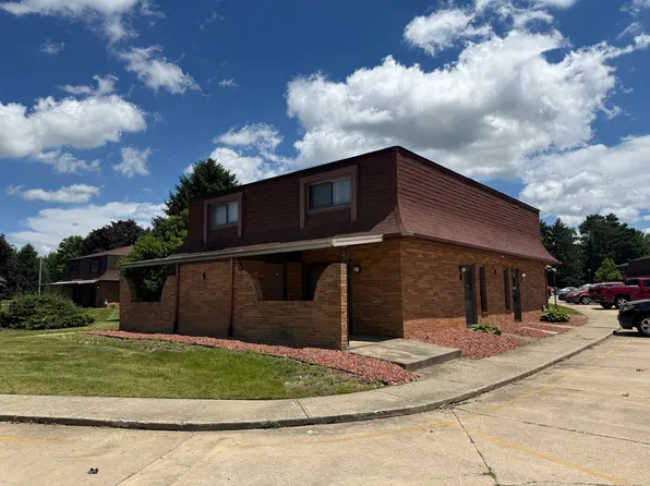 5266 Grafton Rd APT 9-D, Brunswick, OH 44212
