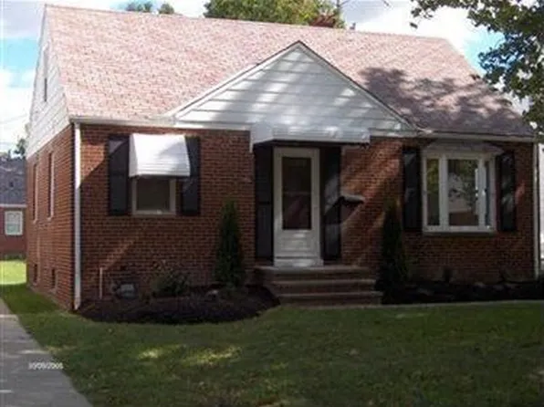 291 E 322nd St, Willowick, OH 44095