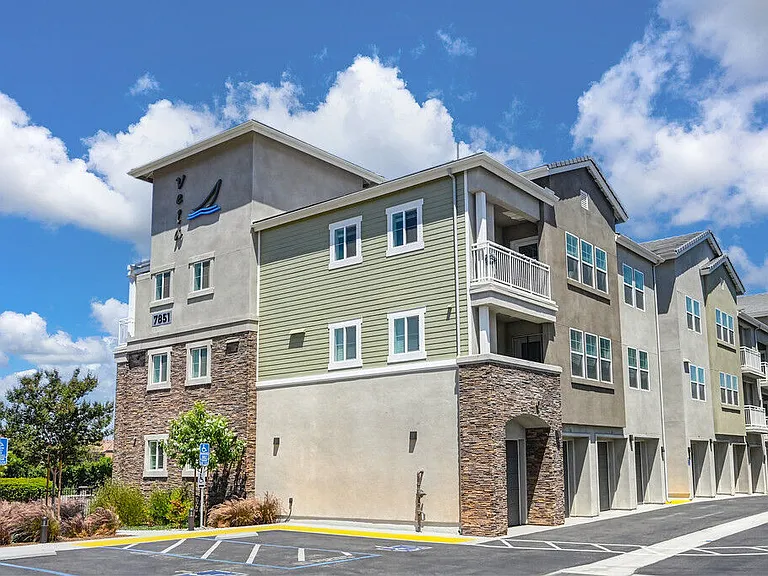 Vela Apartments — Photo 37