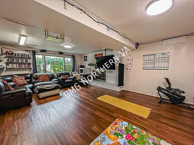 8237 Smithfield Ave — Photo 27