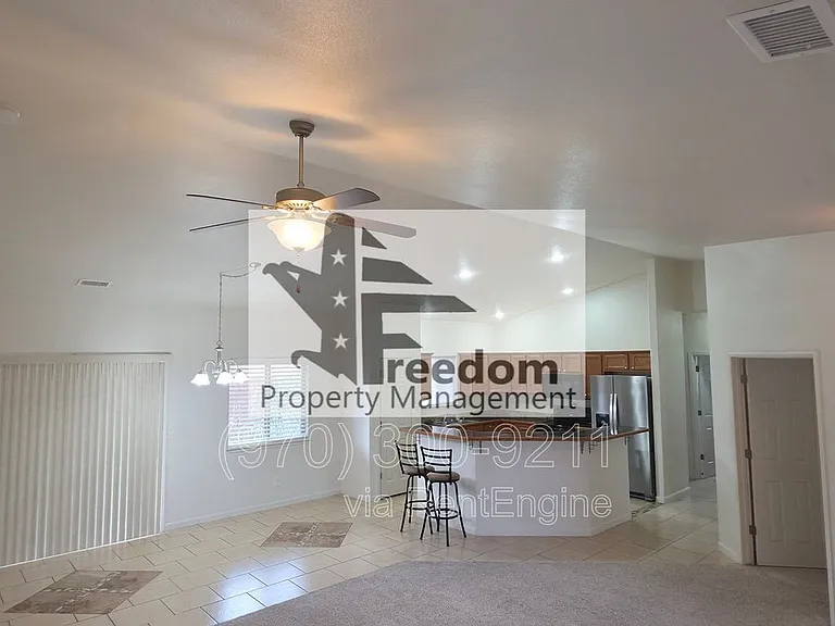 1187 Cherrywood Ave — Photo 3