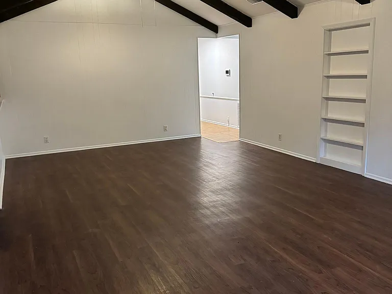 200 Shalimar Dr — Photo 8