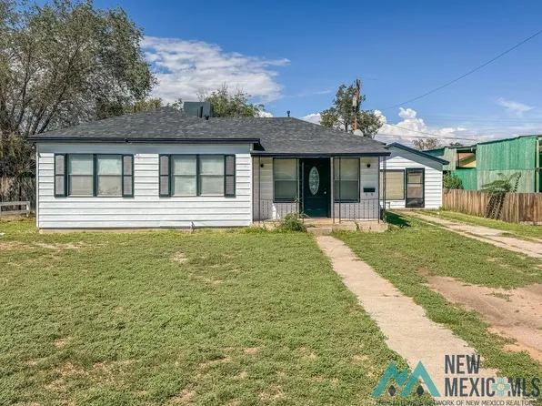 318 E Green Acres Dr, Hobbs, NM 88240