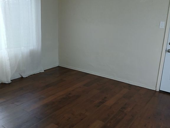 3rd image of 1666 W Vine St
