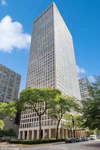 260 E Chestnut St APT 3205, Chicago, IL, 60611