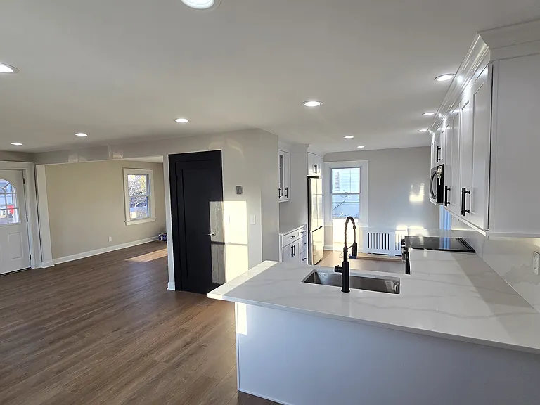 175 Reitter St — Photo 3