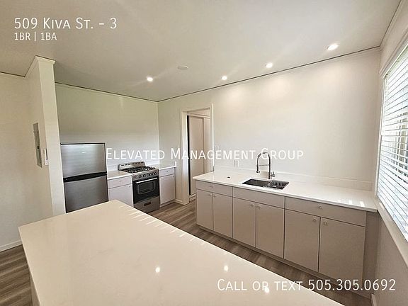 5th image of 509 Kiva St Unit 3