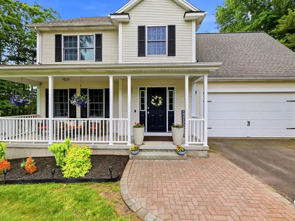 17 Homestead St, Palmer, MA 01069