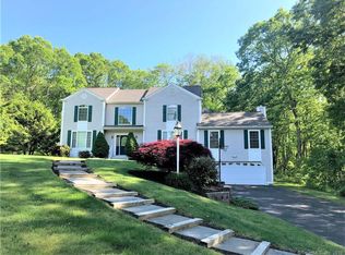 138 Long Wharf Rd, Mystic, CT 06355